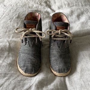 Toms booties